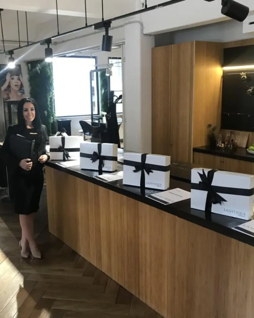 Brisbane in person Brisbane Lash extension training Institute of beauty