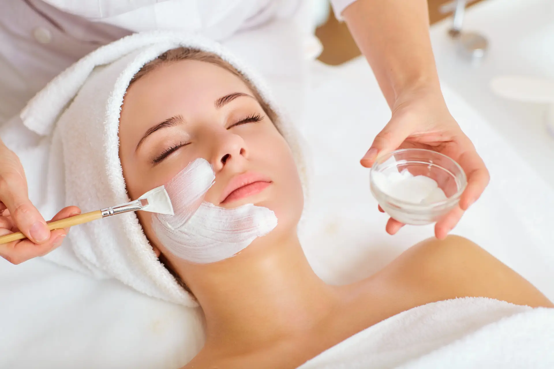 Online facial course Institute of Beauty professional certification