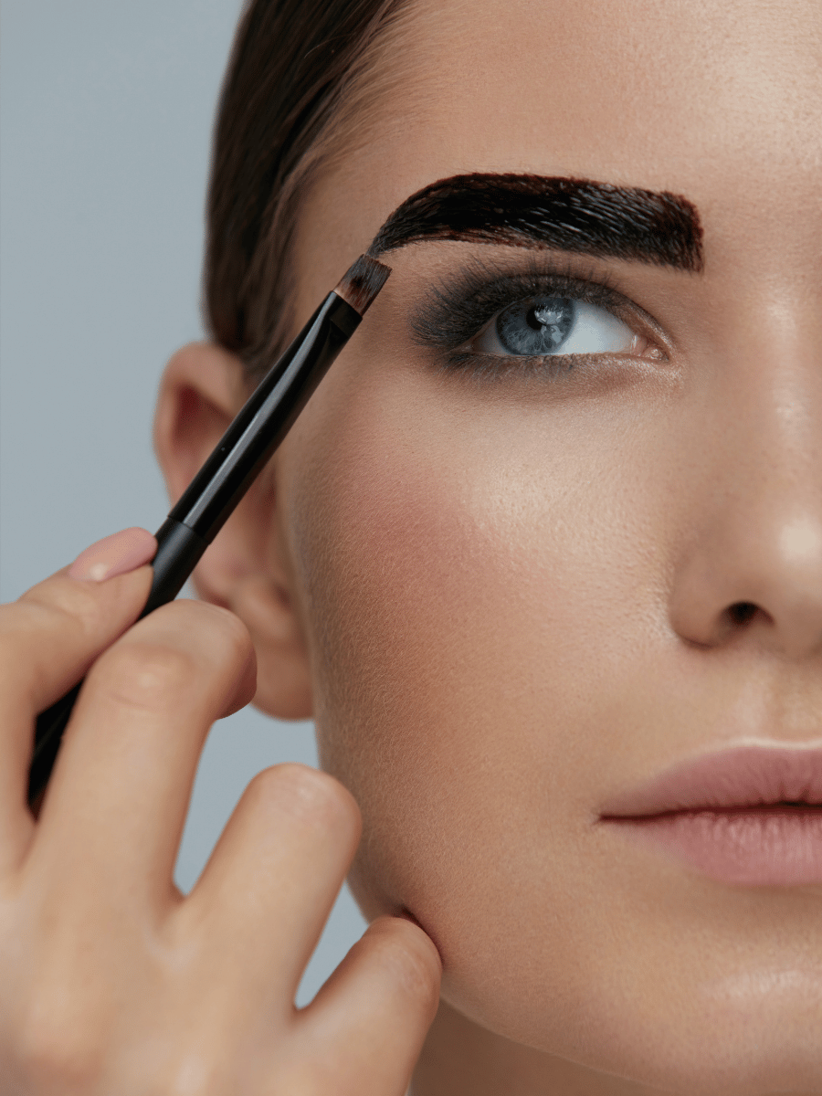 Brow tinting training at Institute of Beauty