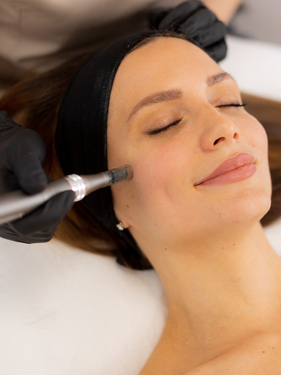 Online skin needling course treatment demonstration at Institute of Beauty